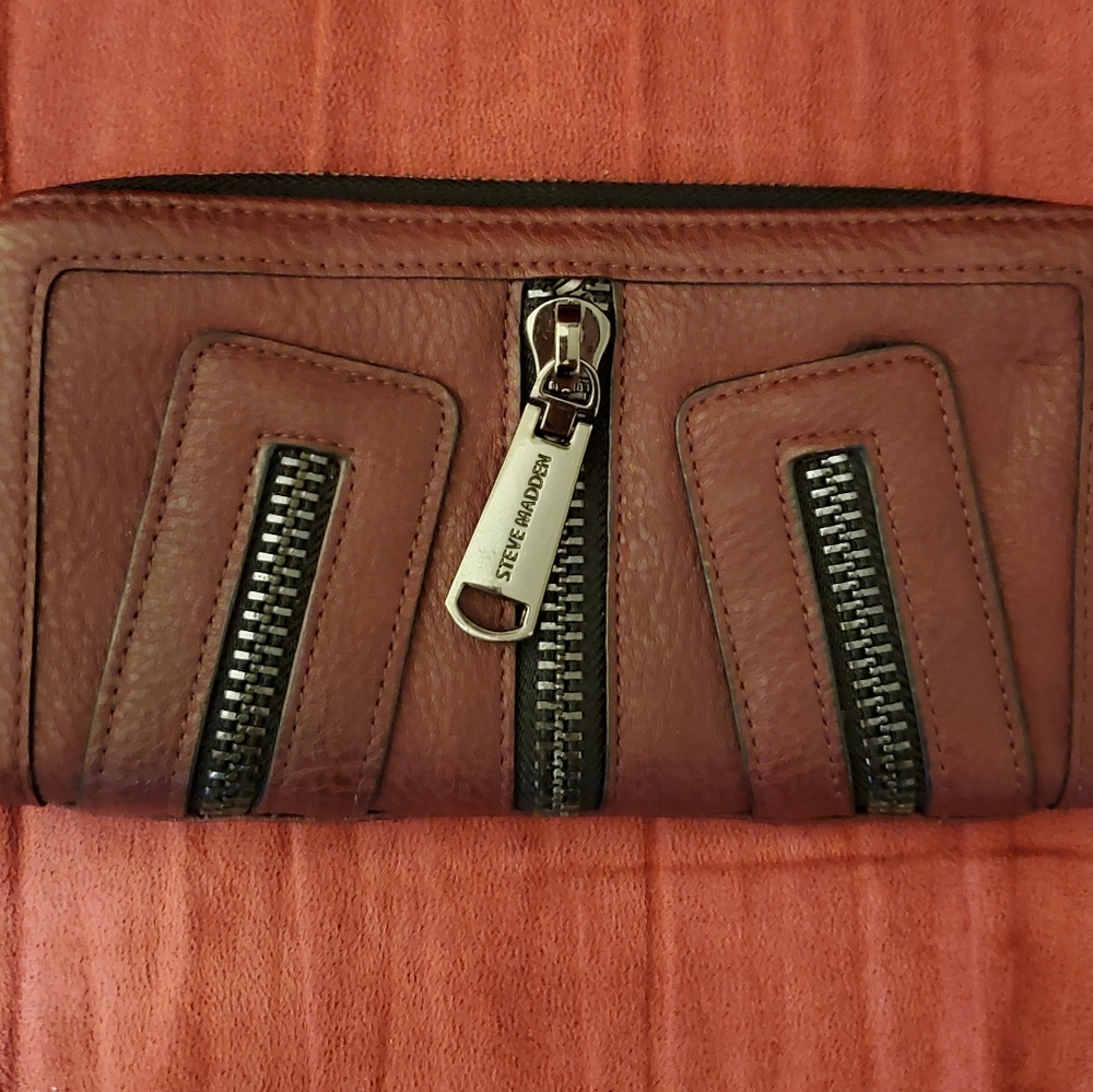 Steve Madden wallet